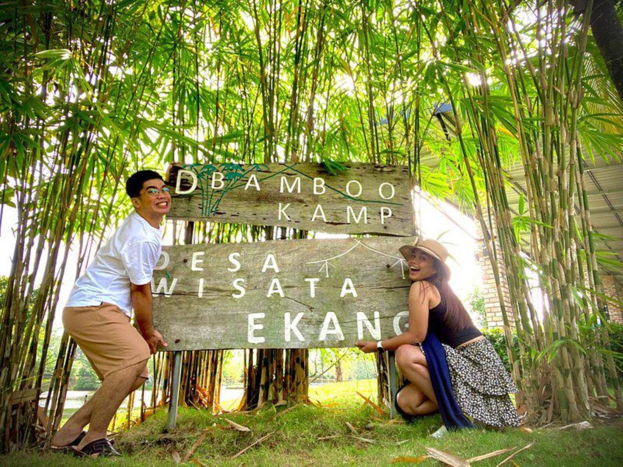 "D'Bamboo Kamp" Desa Wisata Ekang Lagoi Exteriör bild
